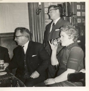 Feest Oma Keeren-Janssen 80 jaar . V.l.n.r. Ome Piet, Ome Cor en tante Maria. 1962.
